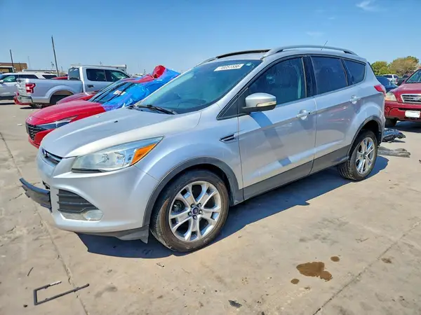 1FMCU0JX3GUC57374 — 2016 Ford Escape, Боковая часть (Side), фото до ремонта