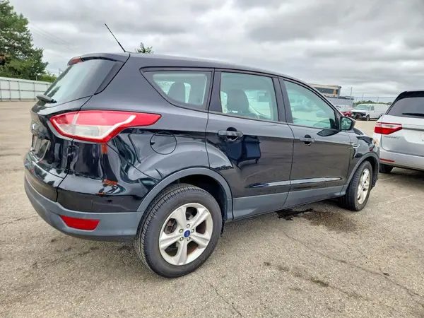 1FMCU0F72GUC23001 — 2016 Ford Escape, фото 3 с аукциона Copart 02.10.2026, Передняя часть