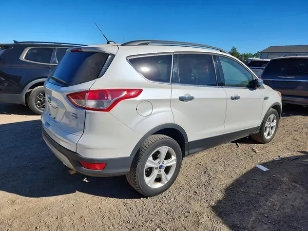 1FMCU9GX1GUC75755 — 2016 Ford Escape, фото 3 с аукциона Copart, Механические повреждения