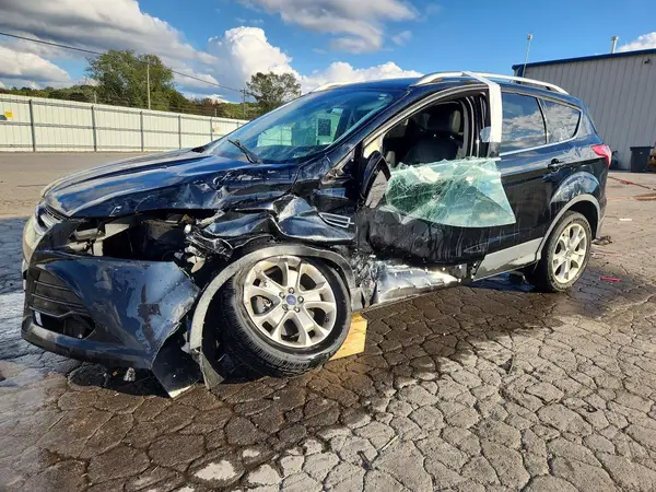 1FMCU9J98GUC07706 — 2016 Ford Escape, Передняя часть (Front End), фото до ремонта