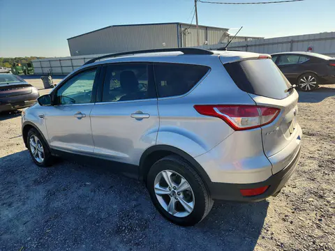 2016 Ford Escape Se VIN 1FMCU9GX8GUB12763 фото 2