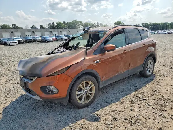 1FMCU9GD0HUB81115 — 2017 Ford Escape, Пожар (Burn), фото до ремонта