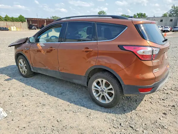 1FMCU9GD0HUB81115 — 2017 Ford Escape, фото 2 с аукциона Copart, Пожар