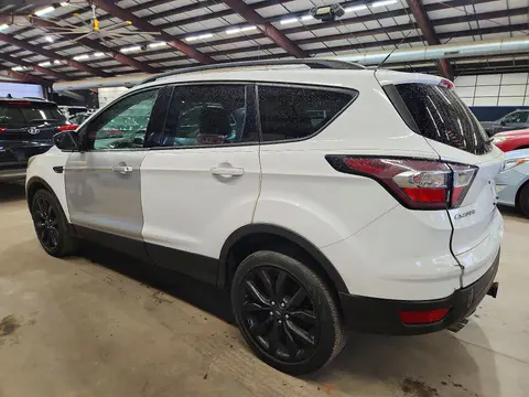 2017 Ford Escape VIN 1FMCU9G99HUD98979 фото 2