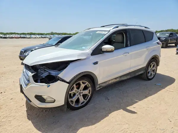 1FMCU0JD9HUB01766 — 2017 Ford Escape, Передняя часть (Front End), фото до ремонта