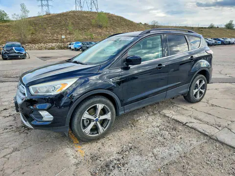 1FMCU9G99HUD80661 — 2017 Ford Escape, Град (Hail), фото до ремонта