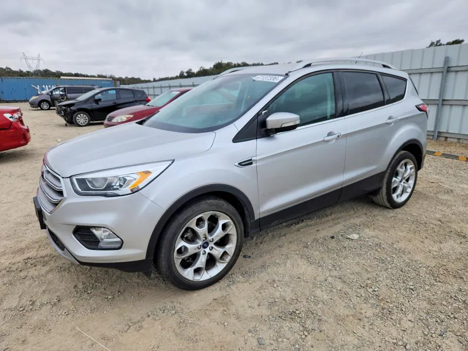 2017 Ford Escape VIN 1FMCU0J97HUF08822 фото 1