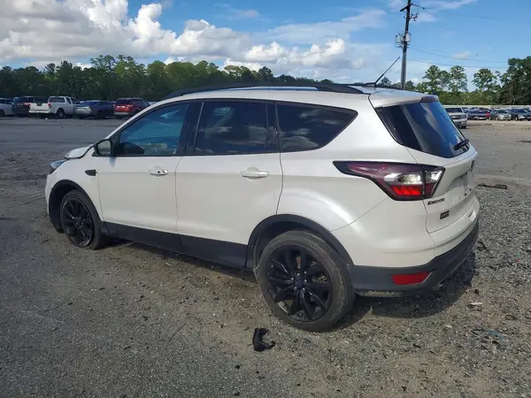 1FMCU0J9XHUB73149 — 2017 Ford Escape, фото 2 с аукциона Copart, Передняя часть