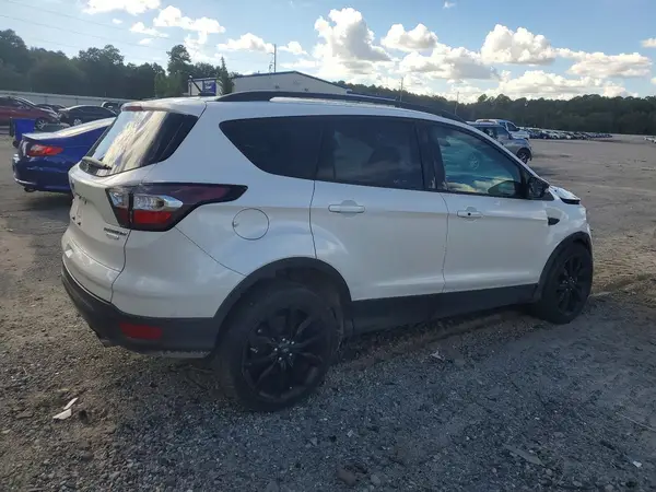1FMCU0J9XHUB73149 — 2017 Ford Escape, фото 3 с аукциона Copart, Передняя часть