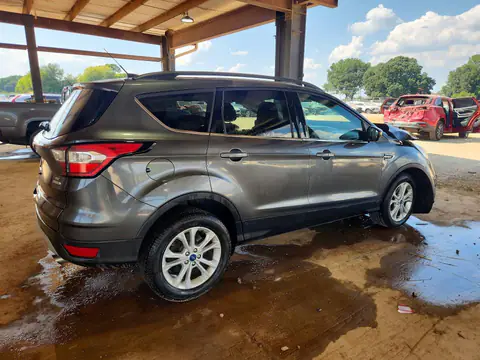 1FMCU0GD0HUC11936 — 2017 Ford Escape, фото 3 с аукциона Copart 14.10.2026, Передняя часть