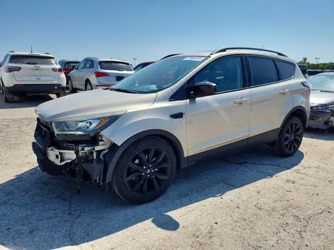 1FMCU0GD7HUE44096 — 2017 Ford Escape, Передняя часть (Front End), фото до ремонта