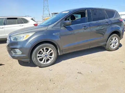 1FMCU0GD8HUB44695 — 2017 Ford Escape, Мелкие вмятины и царапины (Minor Dent/Scratches), фото до ремонта