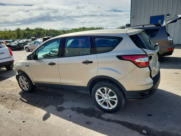 1FMCU0F79HUA21676 — 2017 Ford Escape, фото 2 с аукциона Copart, Частичный ремонт