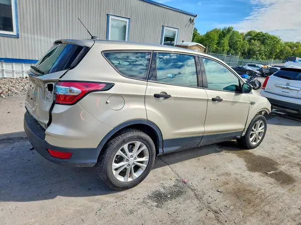 1FMCU0F79HUA21676 — 2017 Ford Escape, фото 3 с аукциона Copart, Частичный ремонт