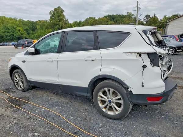 1FMCU9G90HUE83712 — 2017 Ford Escape, фото 2 с аукциона Copart 12.10.2026, Задняя часть