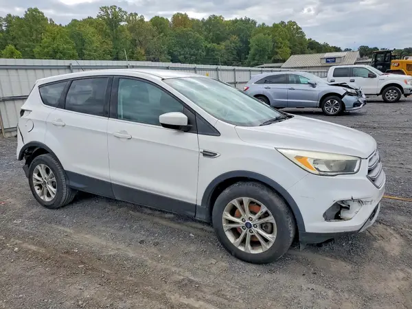 1FMCU9G90HUE83712 — 2017 Ford Escape, фото 4 с аукциона Copart 12.10.2026, Задняя часть