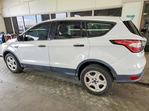 2017 Ford Escape VIN 1FMCU0F73HUD28986 фото 2