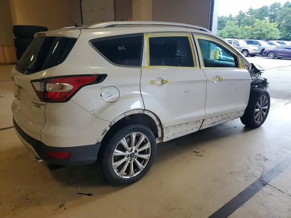 1FMCU9J91HUA06974 — 2017 Ford Escape, фото 3 с аукциона Copart 13.10.2026, Разукомплектован