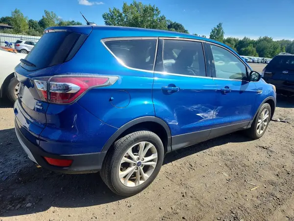 1FMCU9GD1HUA07070 — 2017 Ford Escape, фото 3 с аукциона Copart, Передняя часть