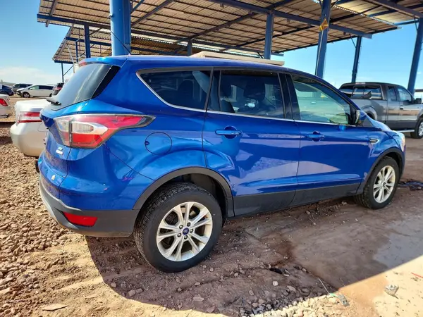 1FMCU0GDXHUB14470 — 2017 Ford Escape, фото 3 с аукциона Copart 29.09.2026, Мелкие вмятины и царапины