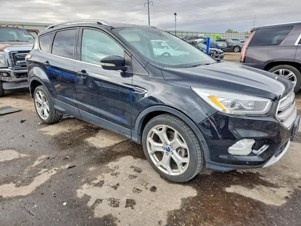 1FMCU9J91HUA89175 — 2017 Ford Escape, фото 4 с аукциона Copart 28.09.2026, Передняя часть
