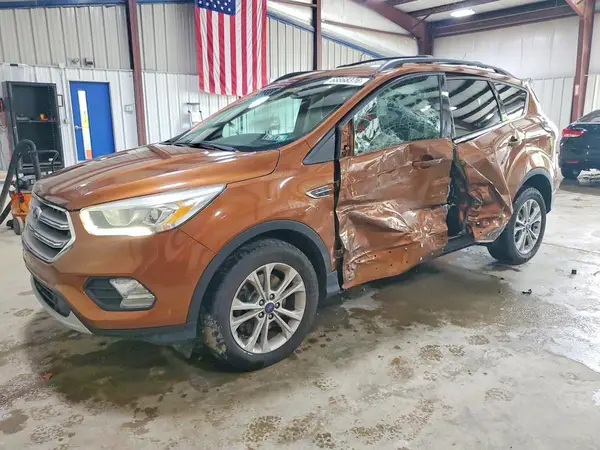 1FMCU9G97HUE67765 — 2017 Ford Escape, Боковая часть (Side), фото до ремонта