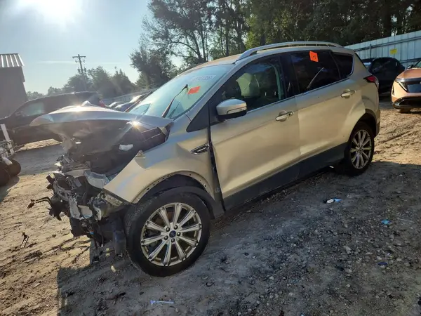 1FMCU9J94HUE72513 — 2017 Ford Escape, Передняя часть (Front End), фото до ремонта