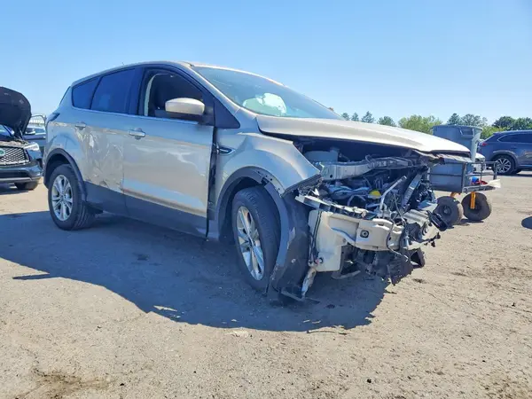 1FMCU9GDXHUC70853 — 2017 Ford Escape, фото 4 с аукциона Copart 02.10.2026, Передняя часть