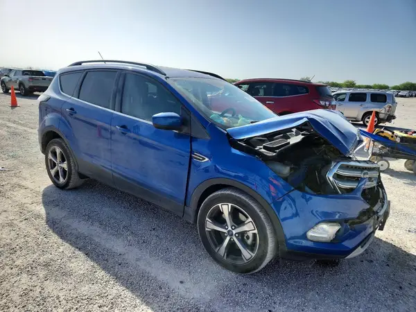 1FMCU0G9XHUB79413 — 2017 Ford Escape, фото 4 с аукциона Copart, Передняя часть