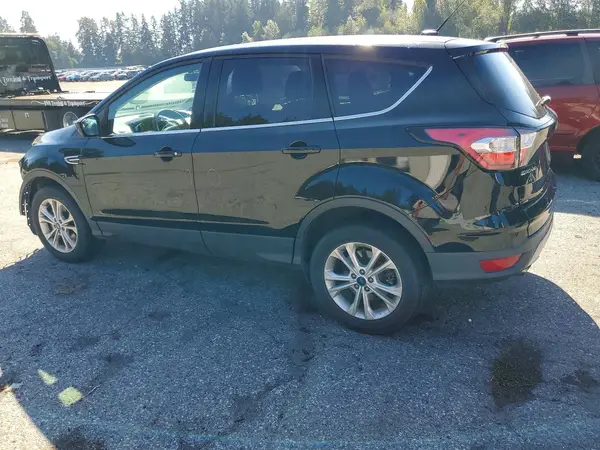 1FMCU9GD4HUD84864 — 2017 Ford Escape, фото 2 с аукциона Copart 28.09.2026, Передняя часть