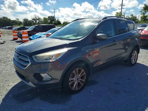 1FMCU0G96HUE30573 — 2017 Ford Escape, Механические повреждения (Mechanical), фото до ремонта