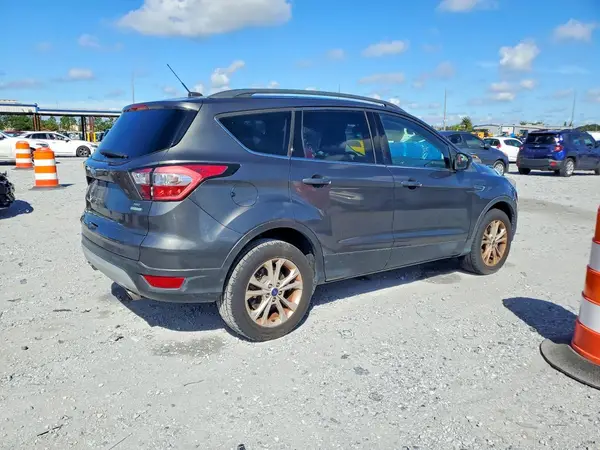 1FMCU0G96HUE30573 — 2017 Ford Escape, фото 3 с аукциона Copart 02.10.2026, Механические повреждения