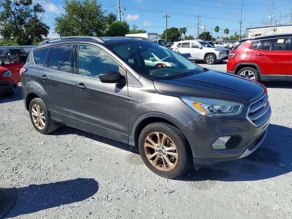 1FMCU0G96HUE30573 — 2017 Ford Escape, фото 4 с аукциона Copart 02.10.2026, Механические повреждения