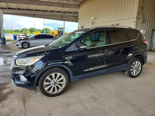 1FMCU0JD1HUC73287 — 2017 Ford Escape, Передняя часть (Front End), фото до ремонта