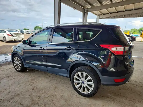 1FMCU0JD1HUC73287 — 2017 Ford Escape, фото 2 с аукциона Copart 30.09.2026, Передняя часть