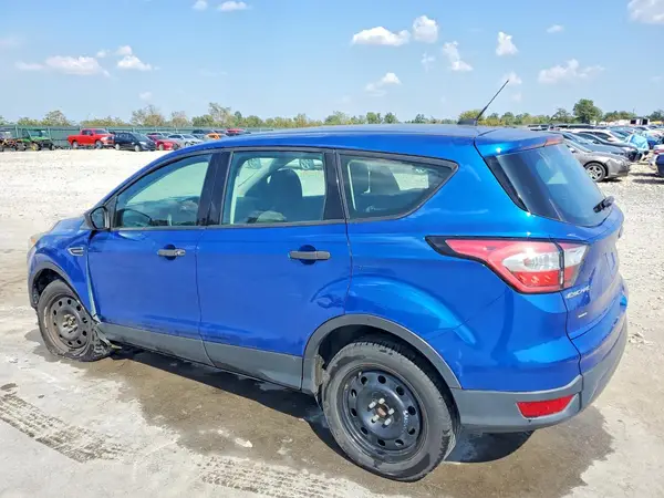 1FMCU0F70HUC66060 — 2017 Ford Escape, фото 2 с аукциона Copart, Передняя часть