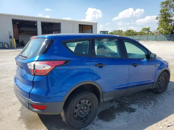 1FMCU0F70HUC66060 — 2017 Ford Escape, фото 3 с аукциона Copart, Передняя часть