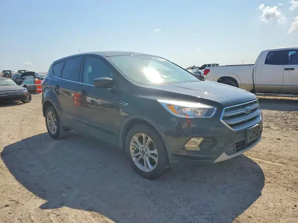 1FMCU0GDXHUD76263 — 2017 Ford Escape, фото 4 с аукциона Copart 01.10.2026, Механические повреждения