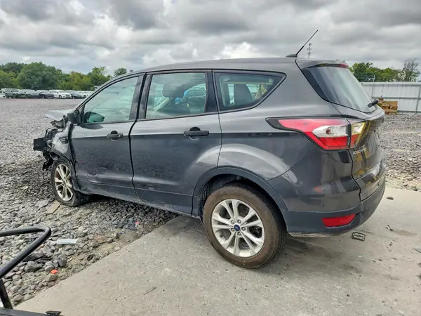 1FMCU0F77HUA23071 — 2017 Ford Escape, фото 2 с аукциона Copart, Передняя часть