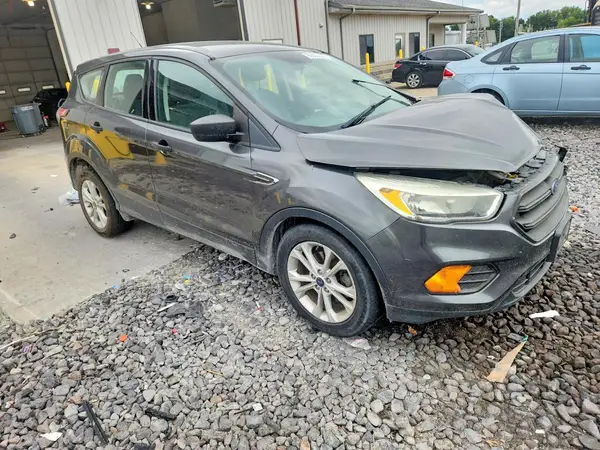 1FMCU0F77HUA23071 — 2017 Ford Escape, фото 4 с аукциона Copart, Передняя часть