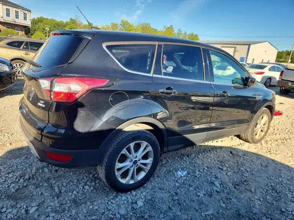 1FMCU9GDXHUD01552 — 2017 Ford Escape, фото 3 с аукциона Copart 02.10.2026, Передняя часть