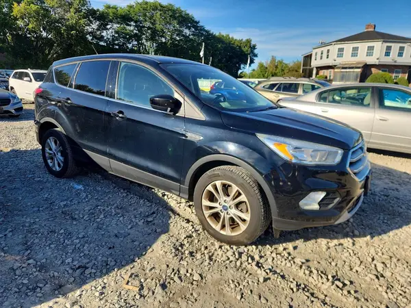 1FMCU9GDXHUD01552 — 2017 Ford Escape, фото 4 с аукциона Copart 02.10.2026, Передняя часть