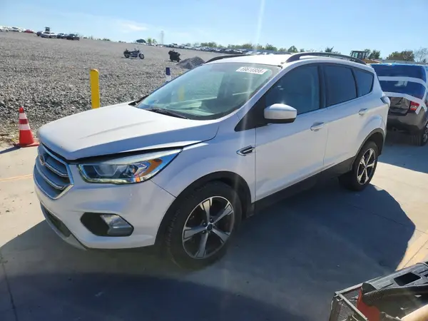 1FMCU0G99HUA78749 — 2017 Ford Escape, Передняя часть (Front End), фото до ремонта