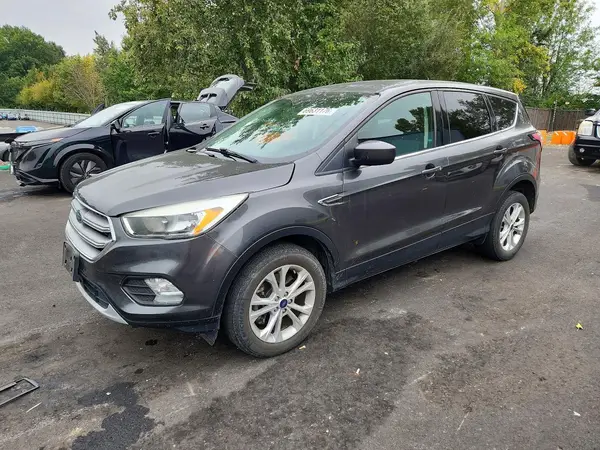 1FMCU9GD2HUD66637 — 2017 Ford Escape, Боковая часть (Side), фото до ремонта