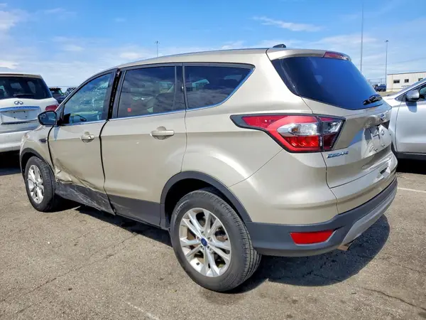 1FMCU0GD5HUA78686 — 2017 Ford Escape, фото 2 с аукциона Copart 02.10.2026, Боковая часть