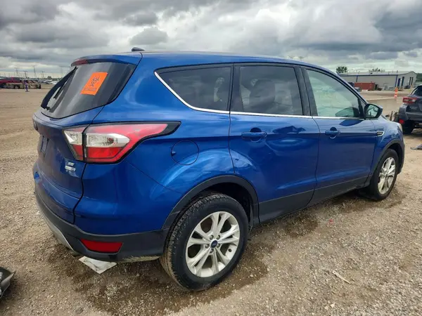 1FMCU9GD9HUF00754 — 2017 Ford Escape, фото 3 с аукциона Copart, Передняя часть