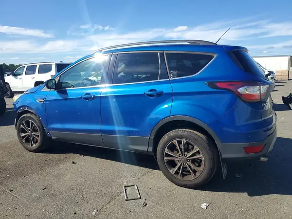 1FMCU9G98HUA07255 — 2017 Ford Escape, фото 2 с аукциона Copart 30.09.2026, Передняя часть