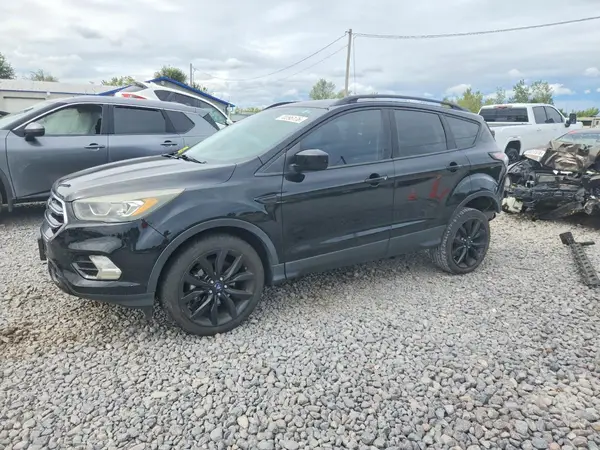 1FMCU0GD7HUC74239 — 2017 Ford Escape, Задняя часть (Rear End), фото до ремонта