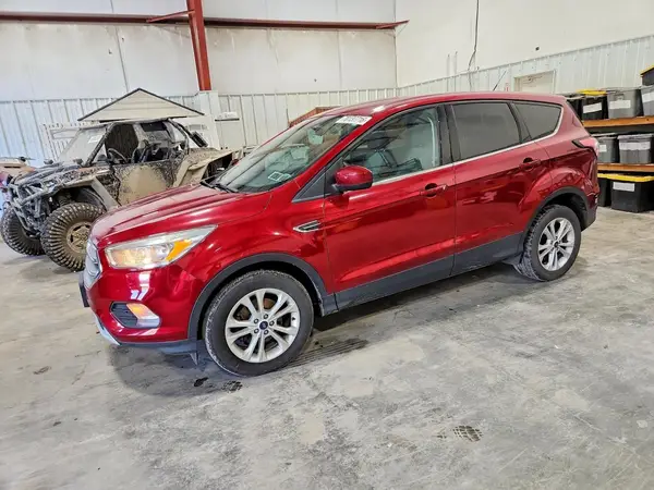 1FMCU0GD0HUE89882 — 2017 Ford Escape, Мелкие вмятины и царапины (Minor Dent/Scratches), фото до ремонта