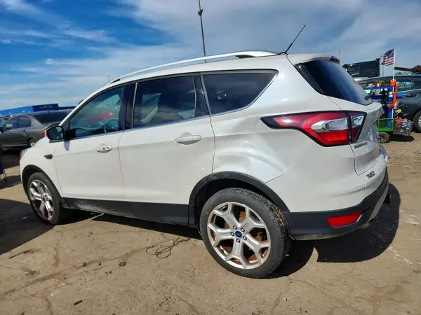 1FMCU9J95HUD58391 — 2017 Ford Escape, фото 2 с аукциона Copart 02.10.2026, Задняя часть
